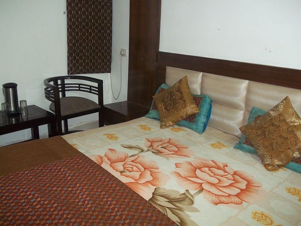 Hotel Mohan International New Delhi Eksteriør bilde