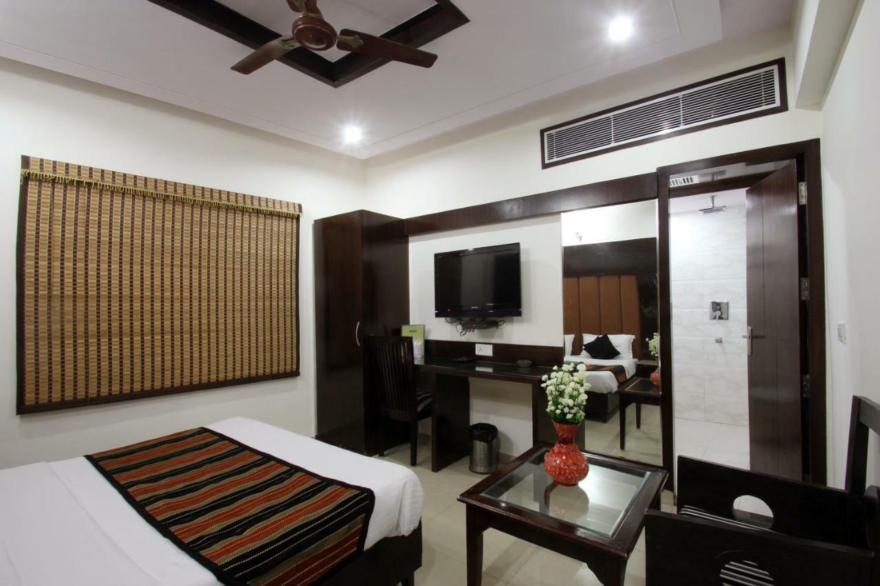 Hotel Mohan International New Delhi Eksteriør bilde