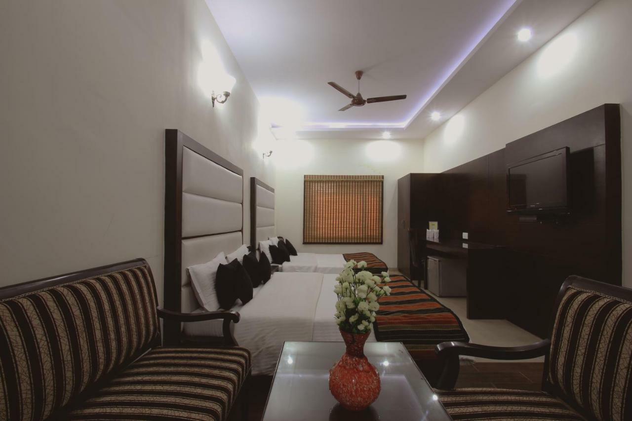 Hotel Mohan International New Delhi Eksteriør bilde