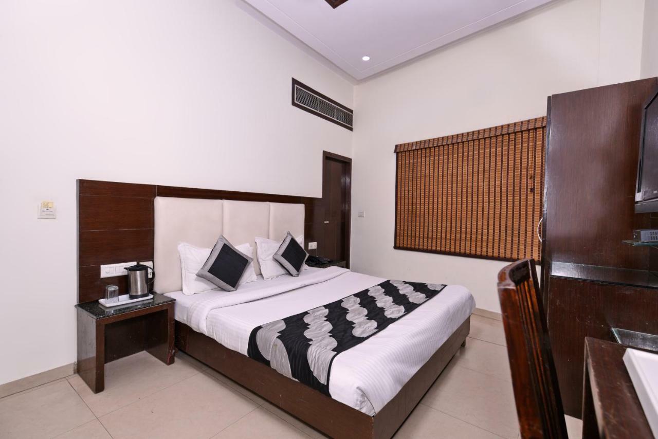 Hotel Mohan International New Delhi Eksteriør bilde